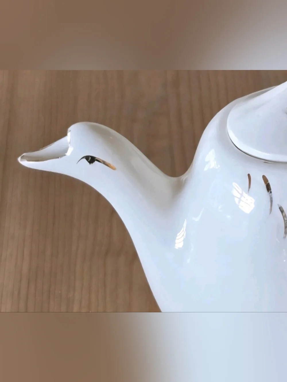 Vtg Swan Porcelain Creamer, Handpainted, Gold/Cream